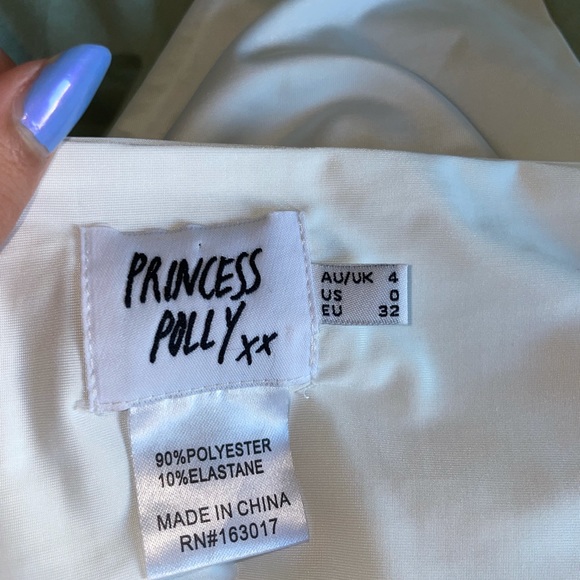 Cropped Halter Top - Picture 2 of 2